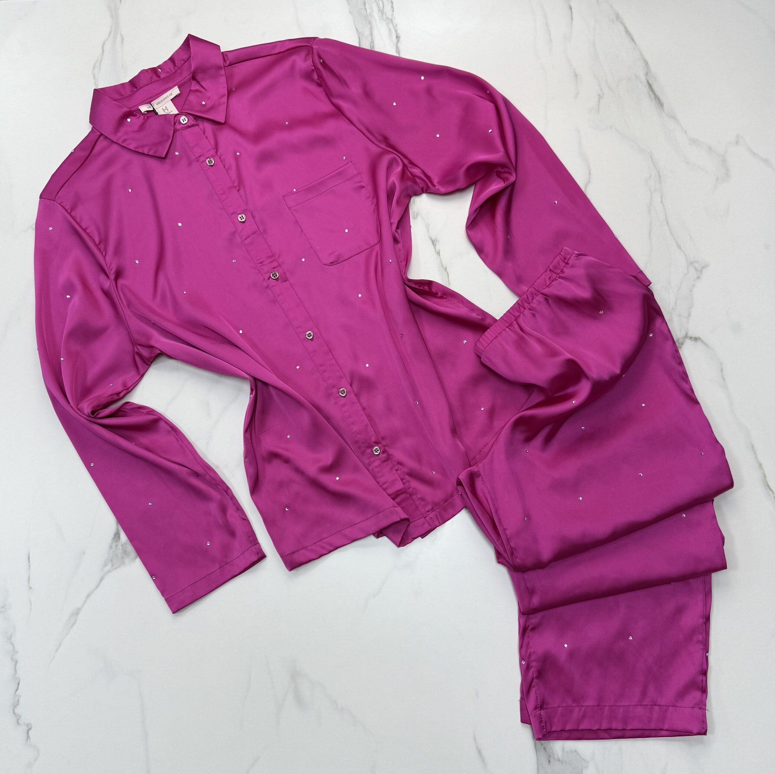 Pyjama Boutonnée en satin perlé " Fushia "