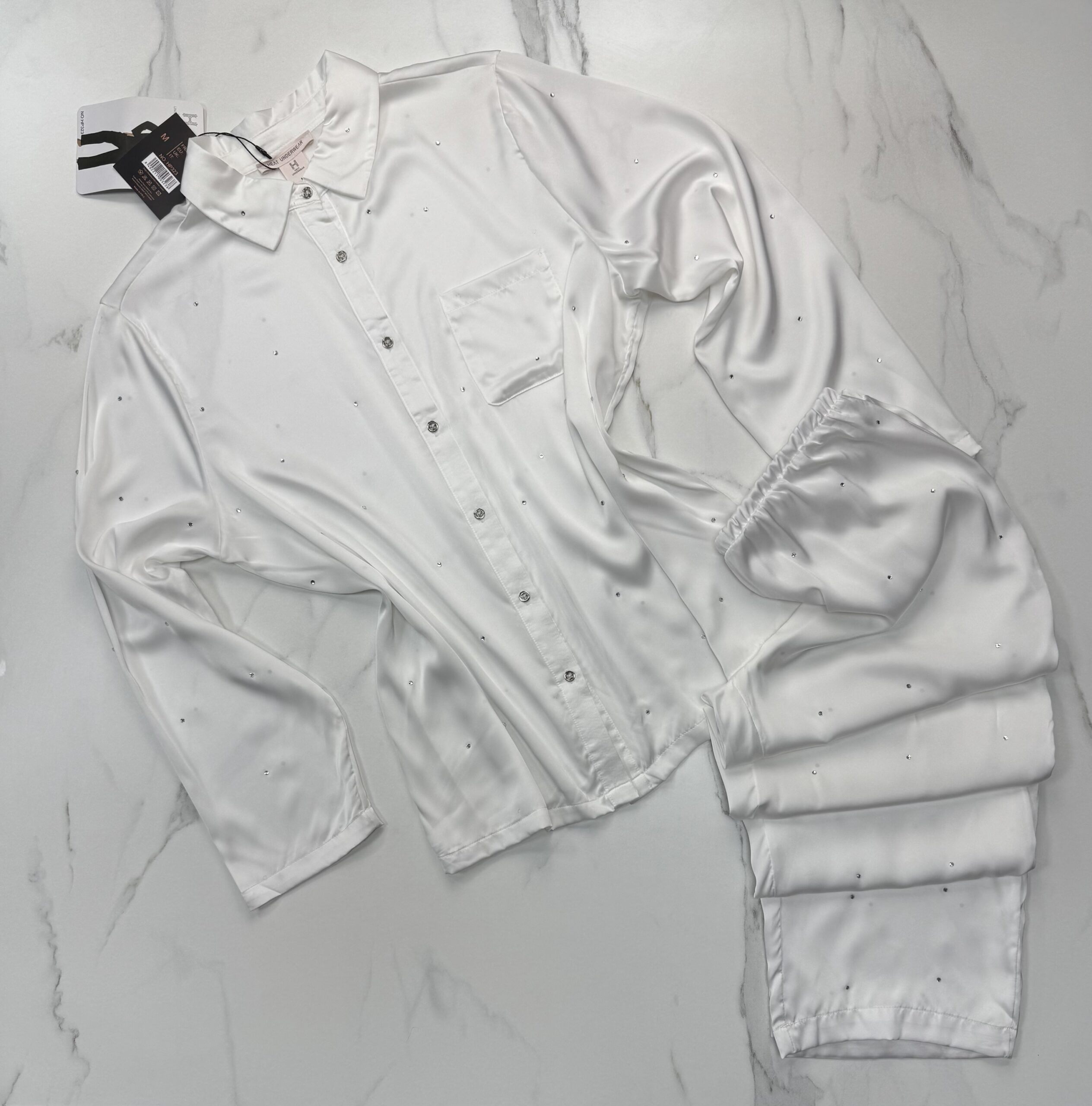 Pyjama Boutonnée en satin perlé " Blanc "