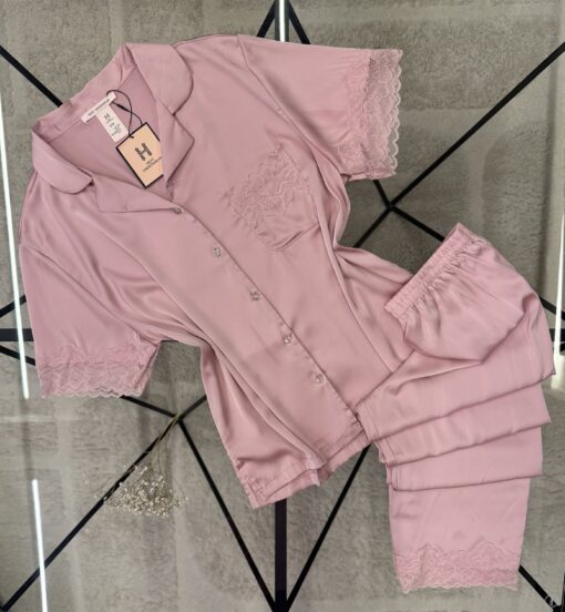 Pyjama boutonnée demi manche en satin "Rose"