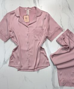 Alternative view of Pyjama boutonnée demi manche en satin "Rose"