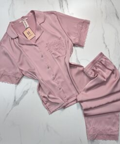 Pyjama boutonnée demi manche en satin "Rose"
