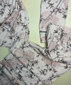 Alternative view of Pyjama manche longue boutonnée "Rose à fleurs"