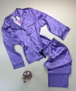 Pyjama boutonnée en satin "Mauve"