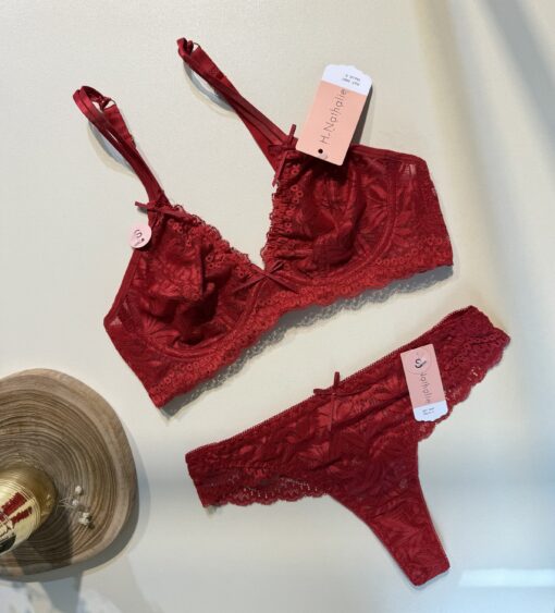 Ensemble 2 pcs - en dentelle - "Bordeaux"