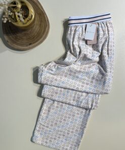 Bas de pyjama
 "Rose clair"
