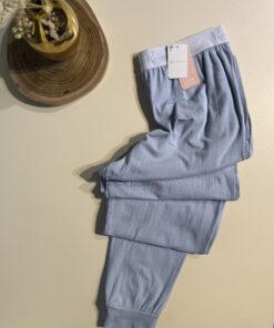Bas de pyjama
 "Bleu"