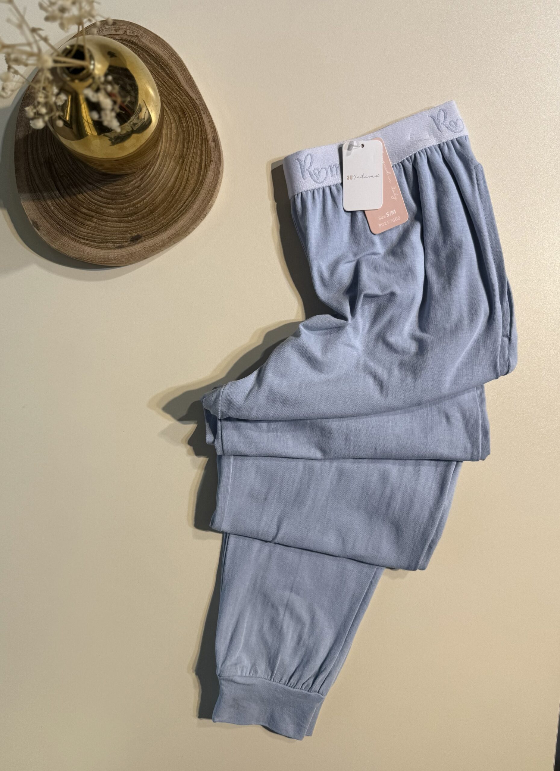 Bas de pyjama
 "Bleu"