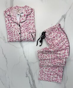 Alternative view of Pyjama boutonnée manche longue "Léopard rose"