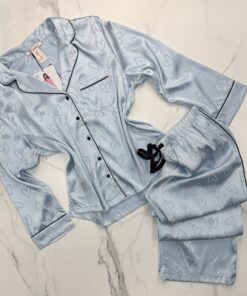 Pyjama boutonné en satin "Bleu"