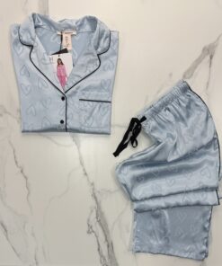 Alternative view of Pyjama boutonné en satin "Bleu"