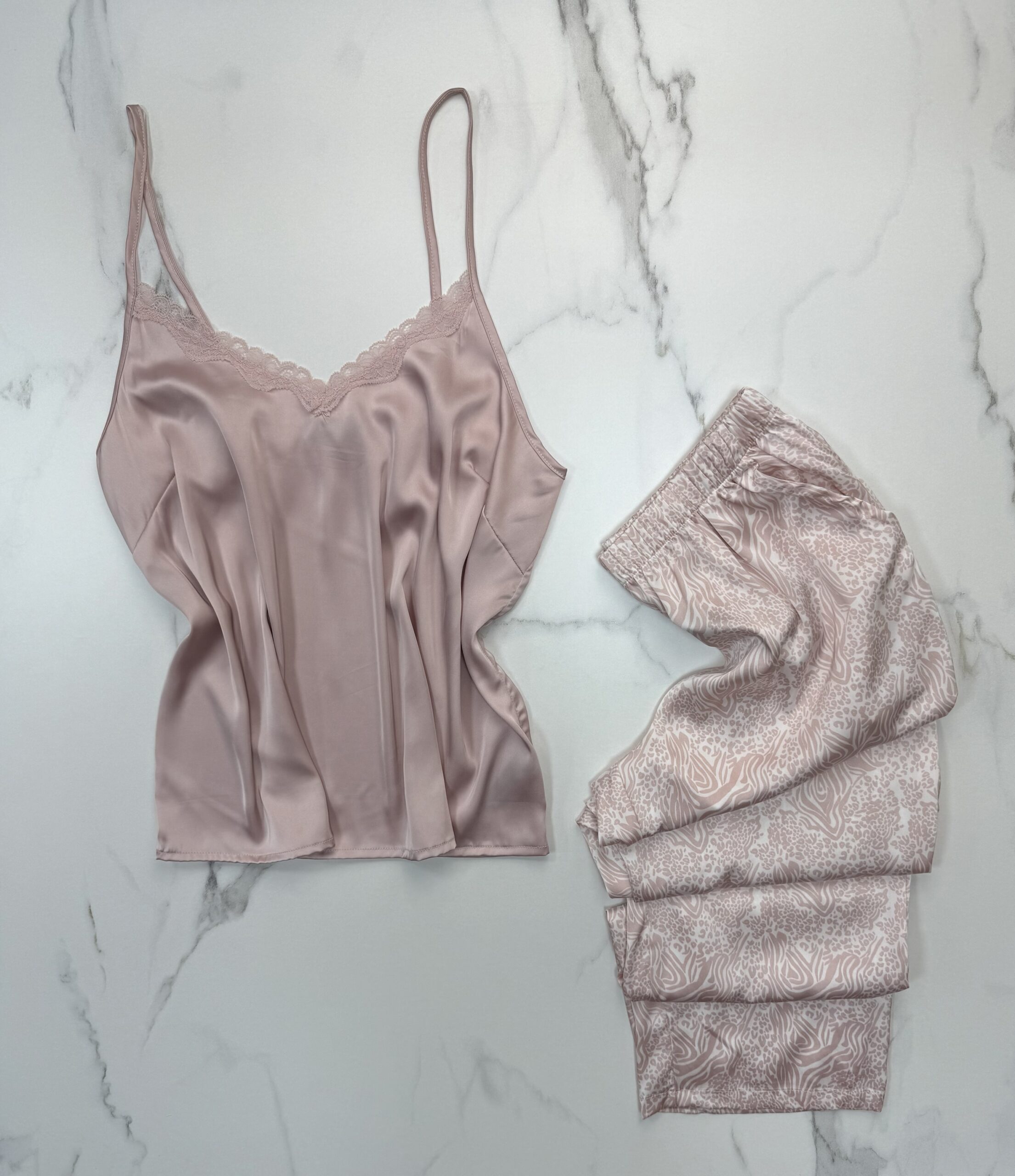 Pyjama 3 pcs en satin et kimono velours " Rose " – Image 2