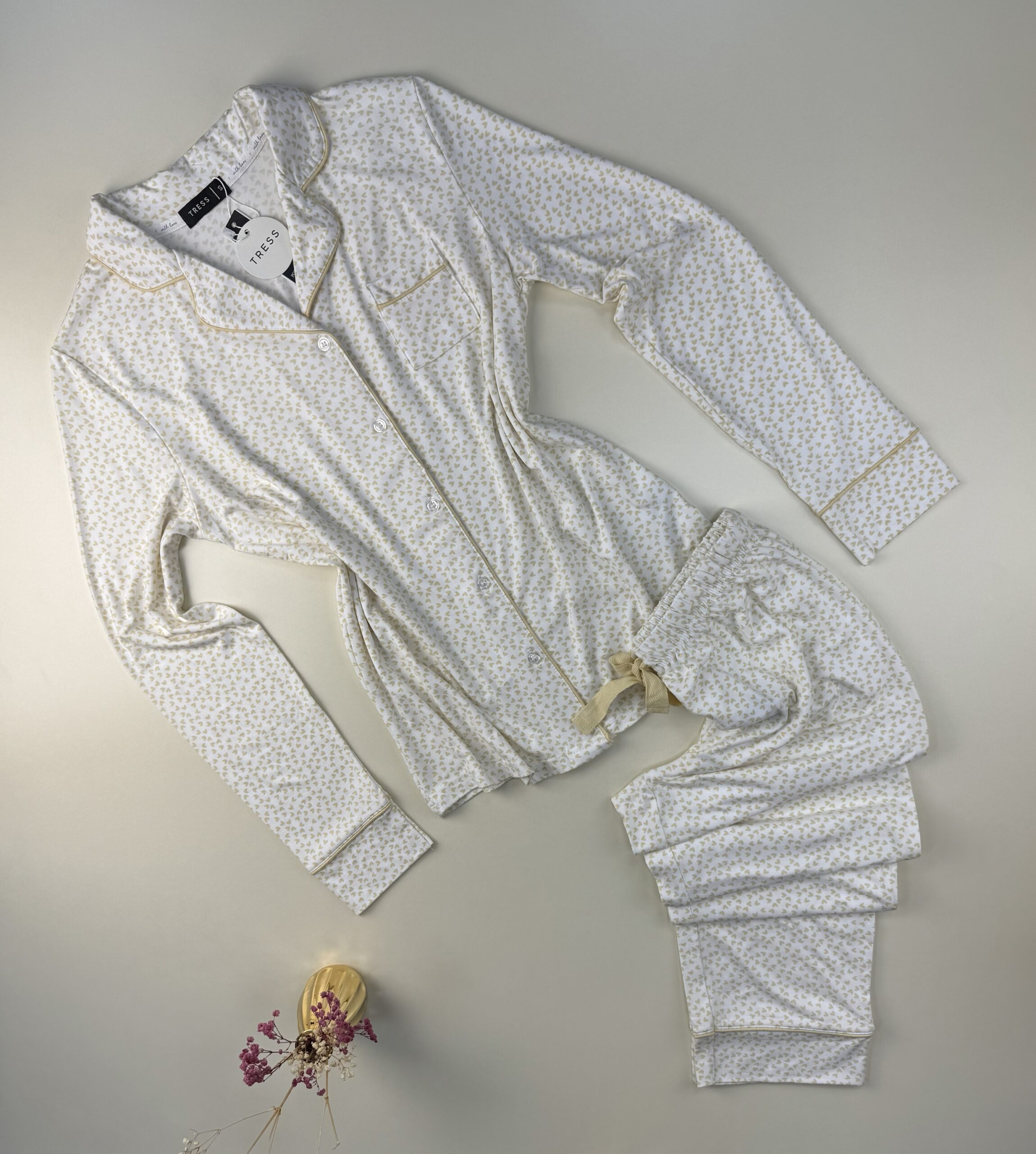 Pyjama pantalon haut manche longue boutonné  " Blanc cœur jaune  "