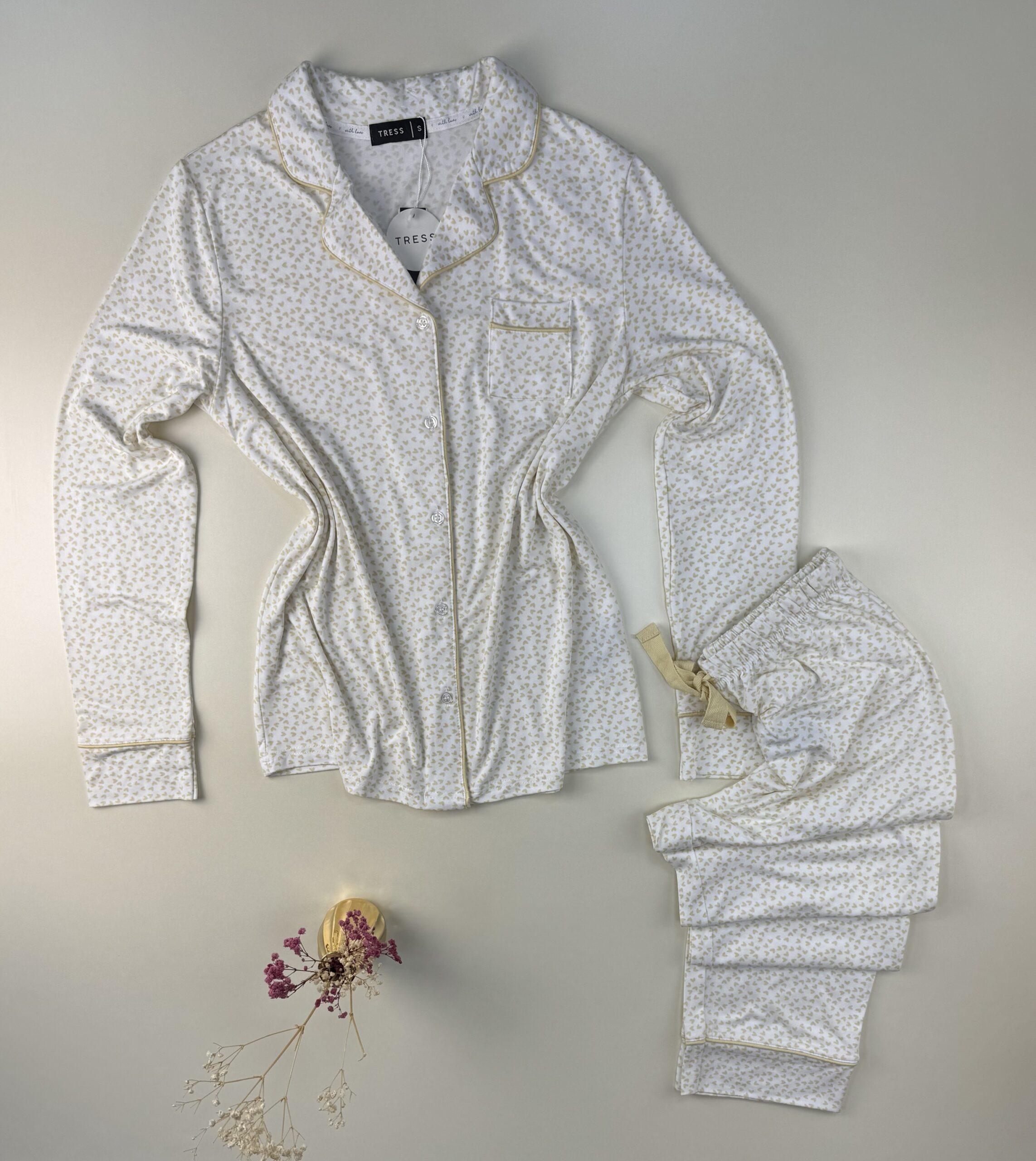 Pyjama pantalon haut manche longue boutonné  " Blanc cœur jaune  " – Image 3