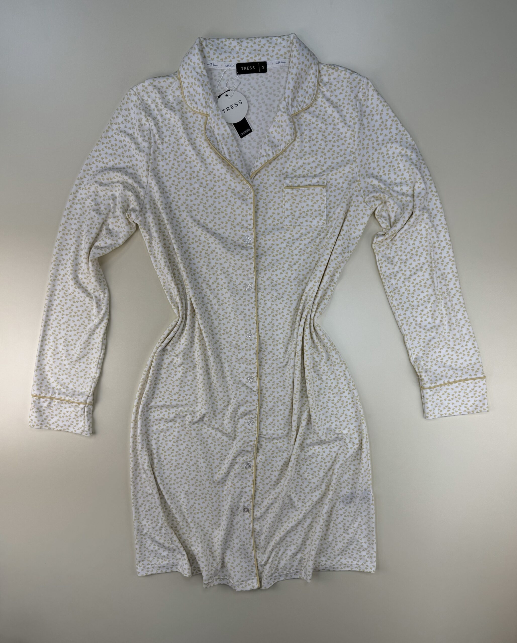 Chemise de nuit boutonné " Blanc cœur jaune " – Image 2
