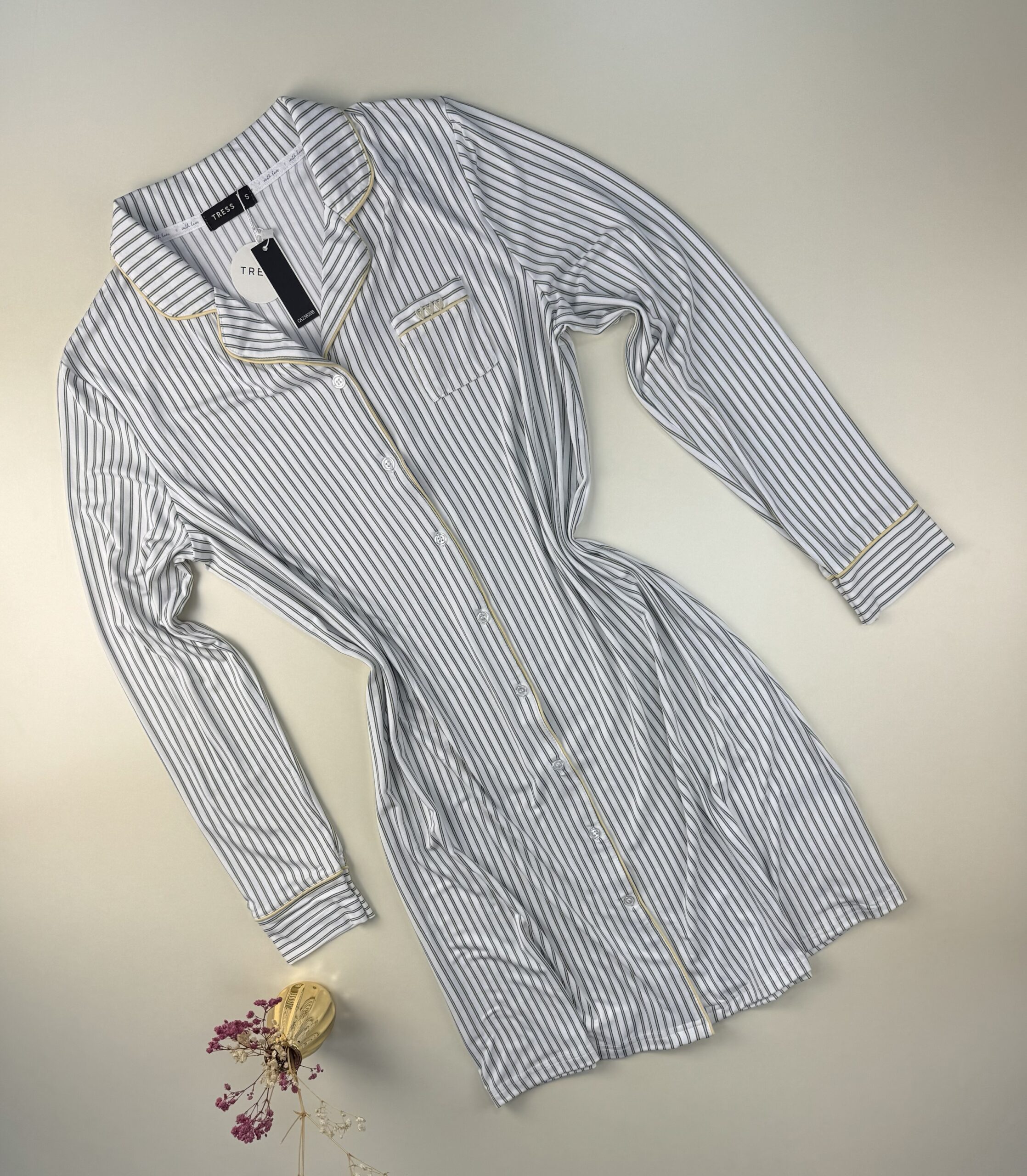 Chemise de nuit boutonné " Blanc a rayures "