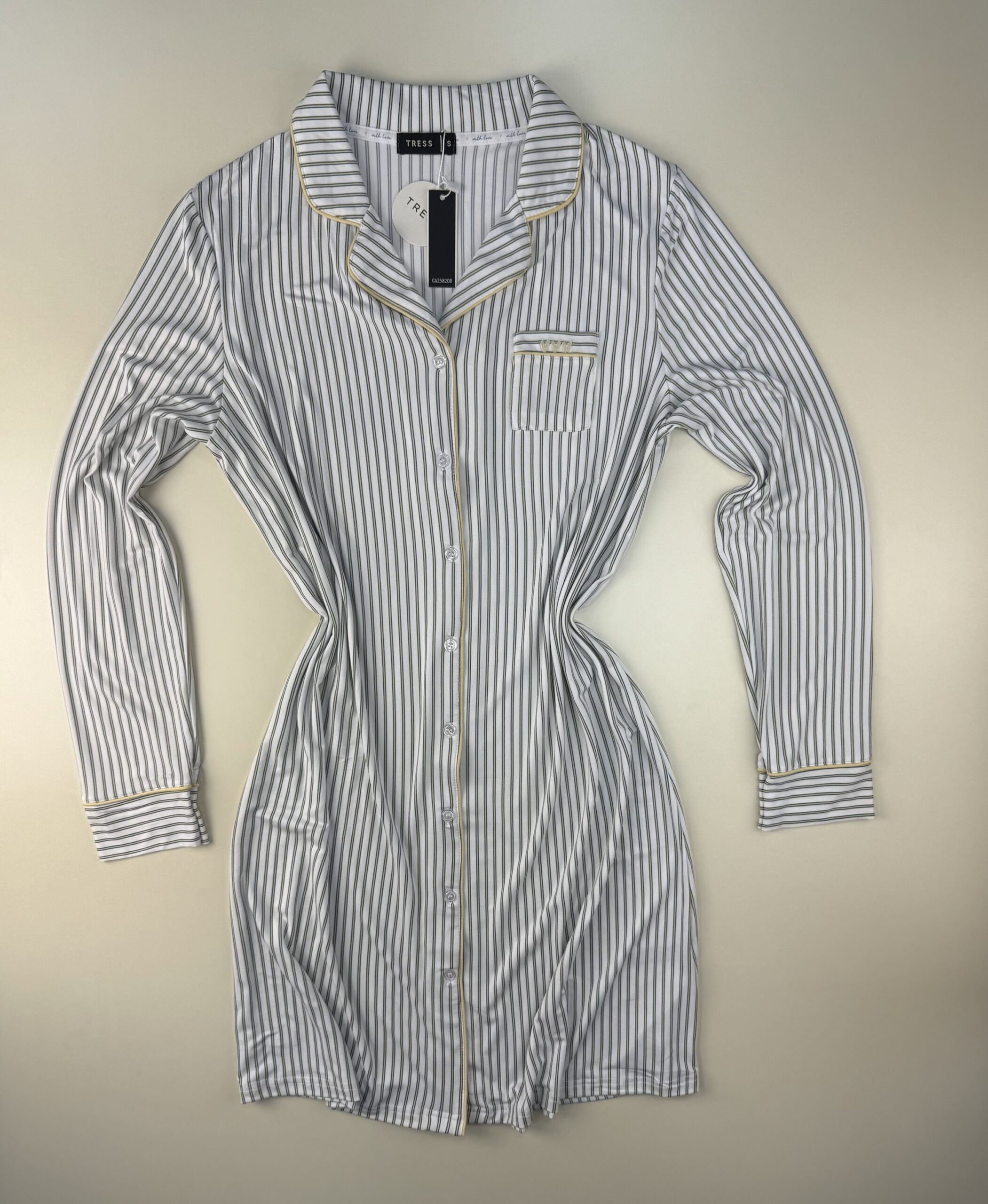 Chemise de nuit boutonné " Blanc a rayures " – Image 2