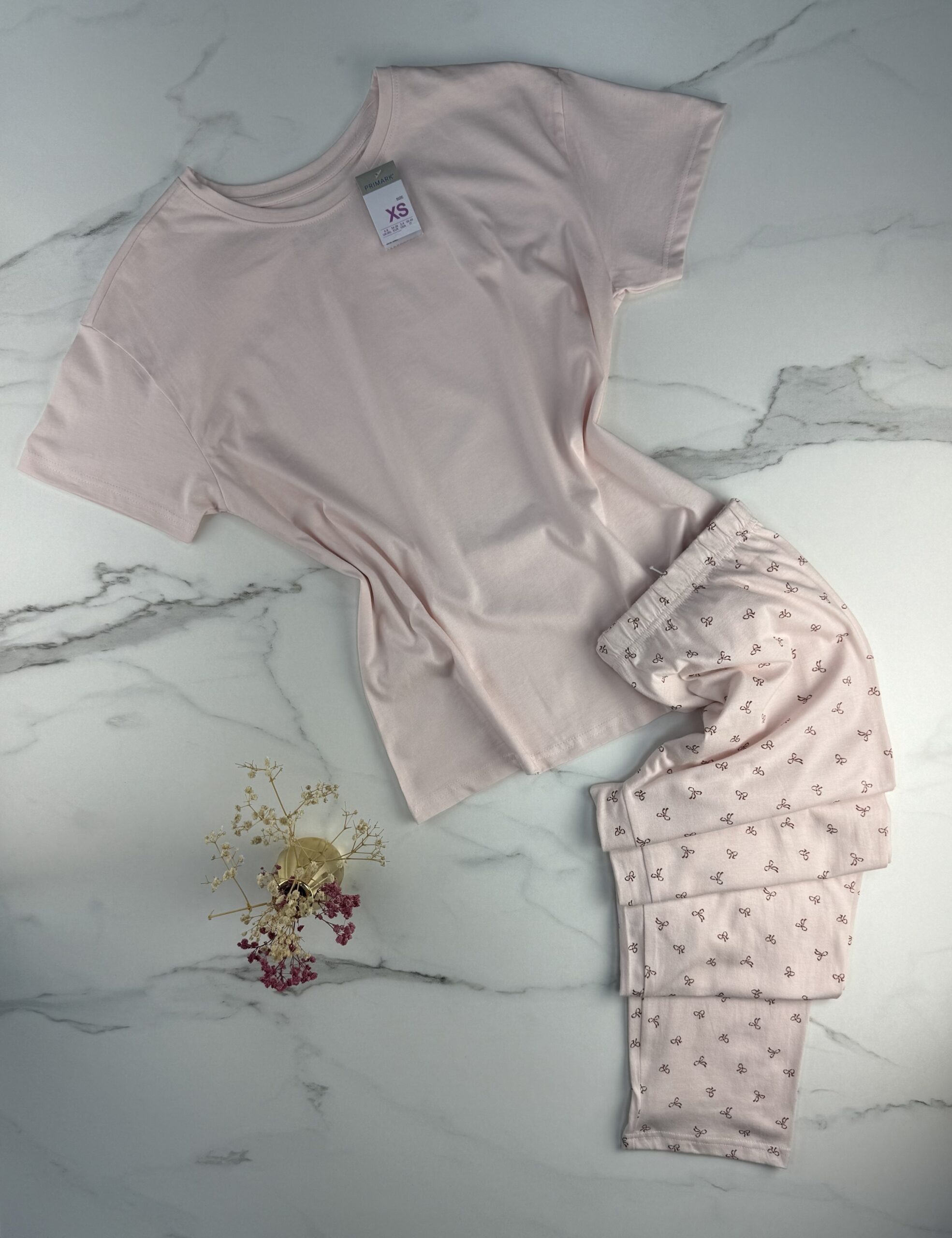 Pyjama haut demi manche pantalon primark " à motifs rose "