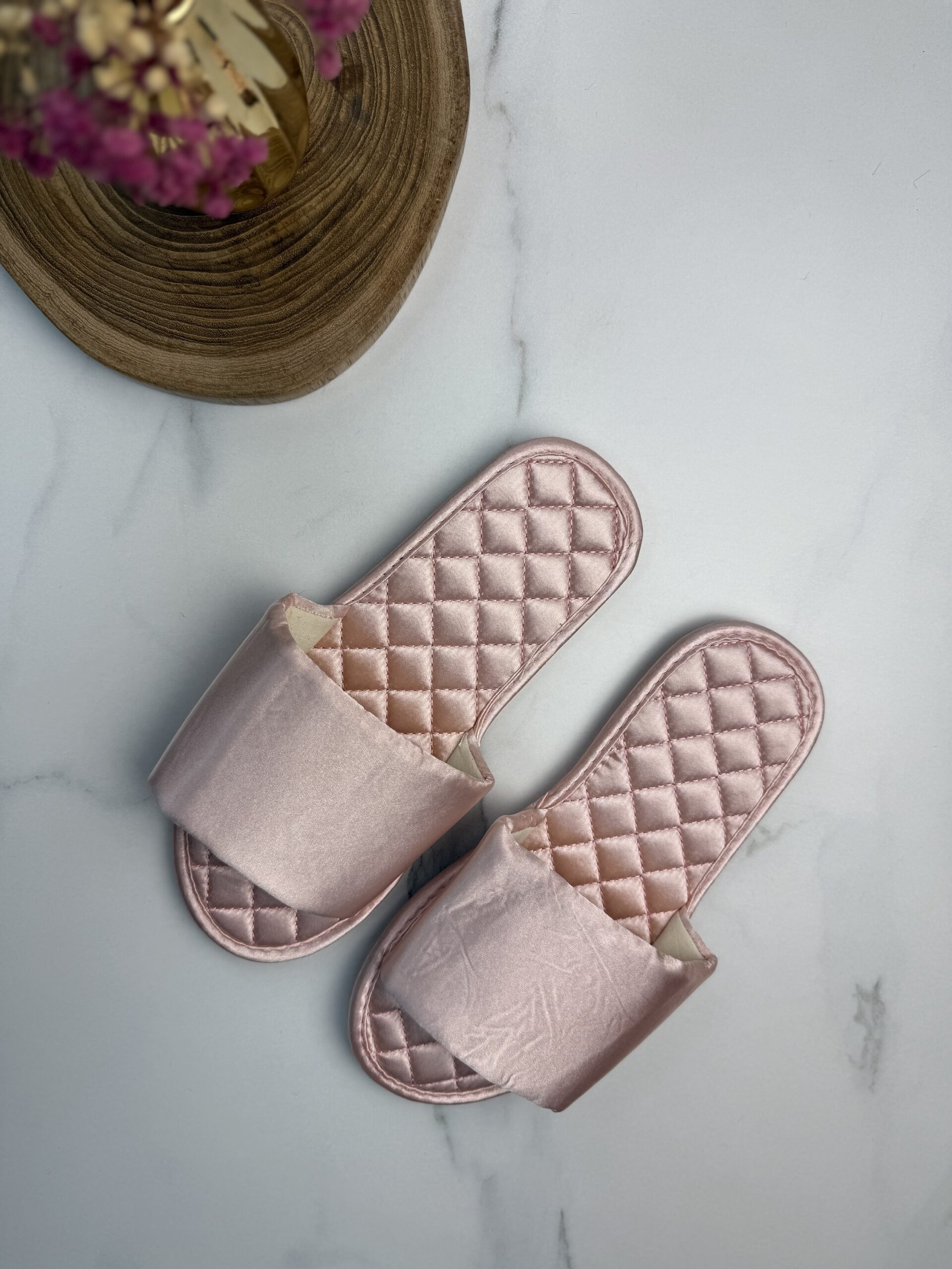 Pantoufle en satin " Rose "