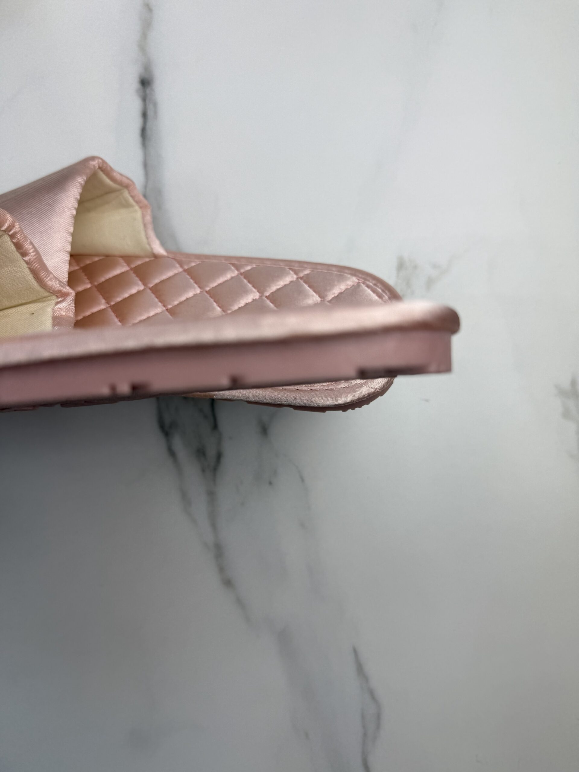 Pantoufle en satin " Rose " – Image 3