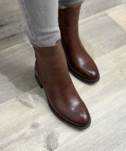 Alternative view of Bottine "Camel"