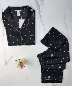 Alternative view of Pyjama boutonné en satin " noir "