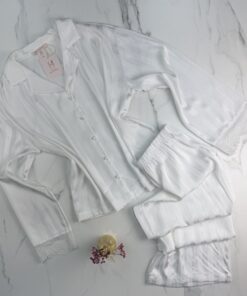 Pyjama boutonné en satin " Blanc "