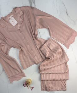 Pyjama boutonné en satin " Rose "