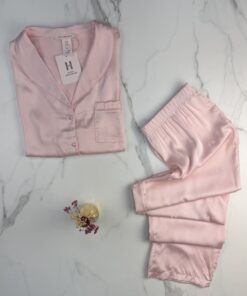 Alternative view of Pyjama boutonné en satin " Rose "