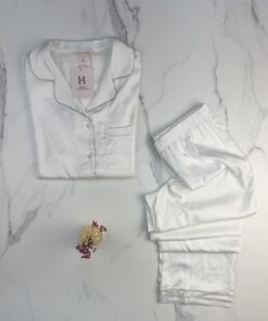 Alternative view of Pyjama boutonné en satin " Blanc "