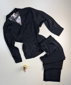 Pyjama boutonné en satin " Noir "