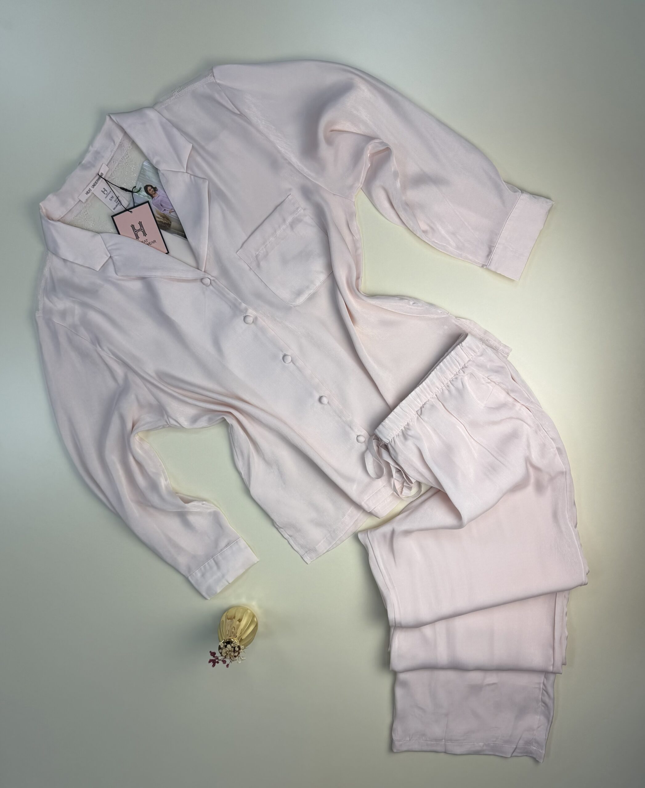 Pyjama boutonné en satin " Rose "