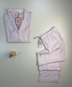 Alternative view of Pyjama boutonné en satin " Rose "