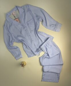 Pyjama boutonné en satin " Bleu "