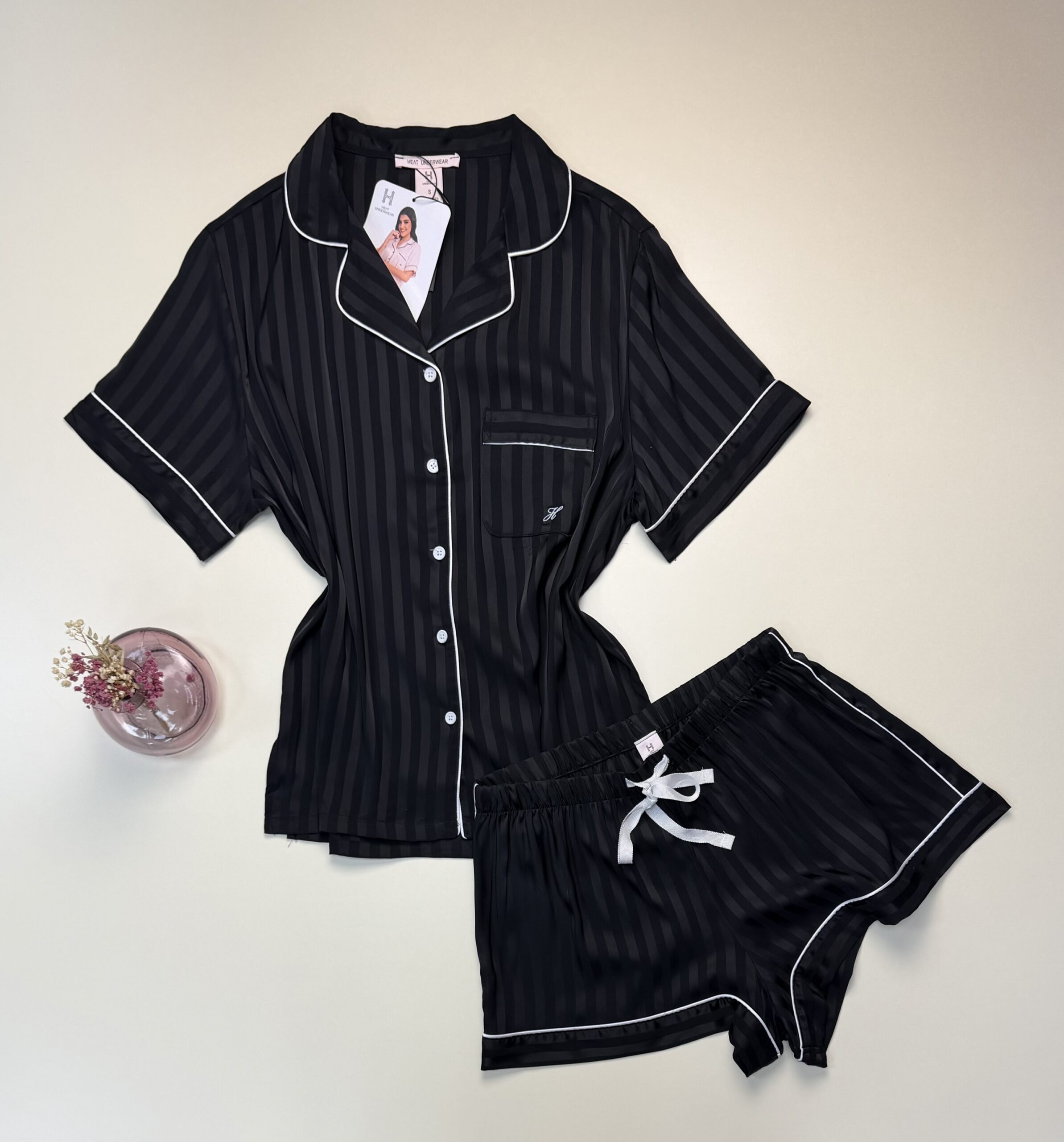 Pyjama short boutonée en satin H " Noir "