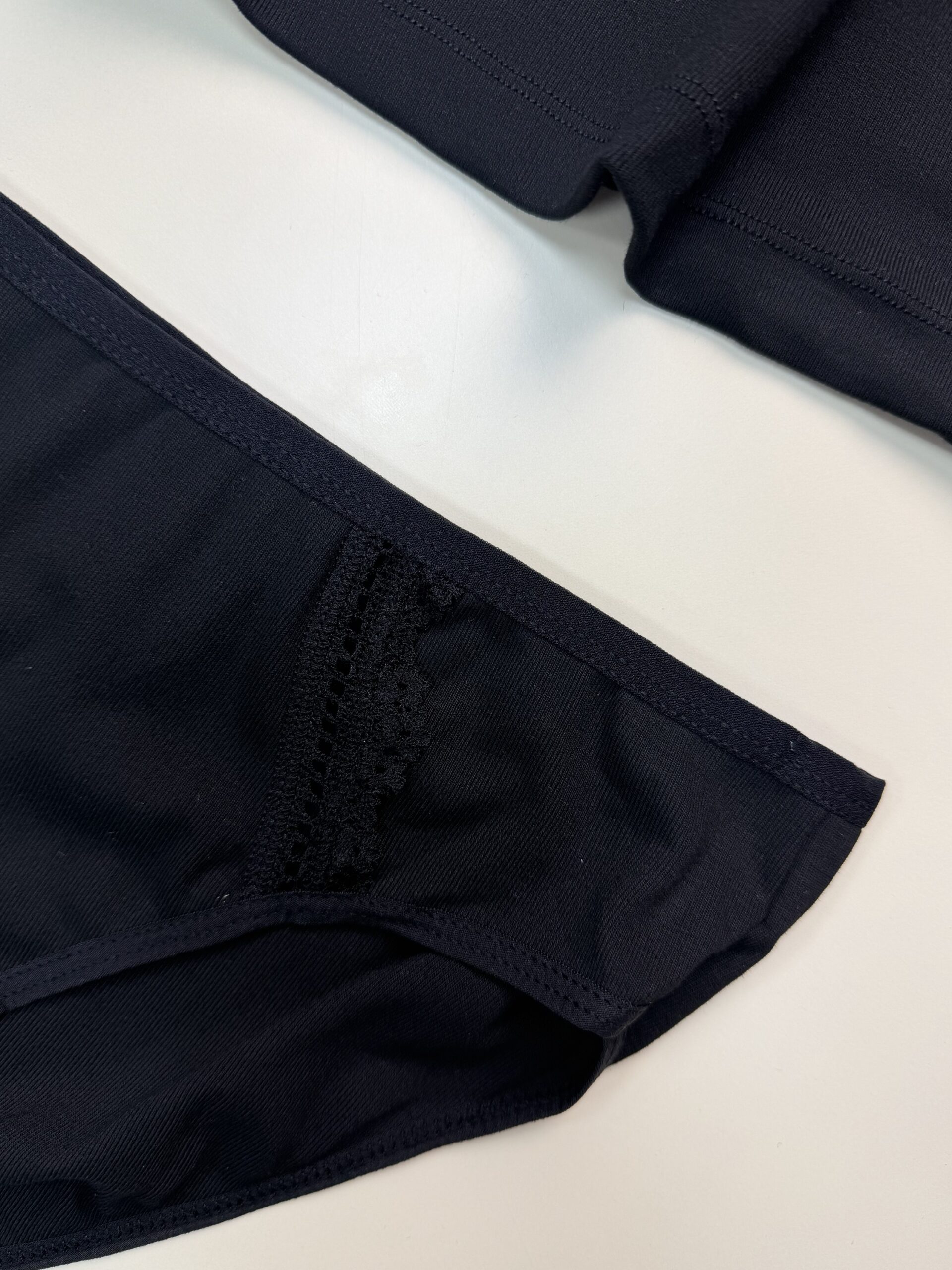 Bustier avec bas " H " - Noir - – Image 4