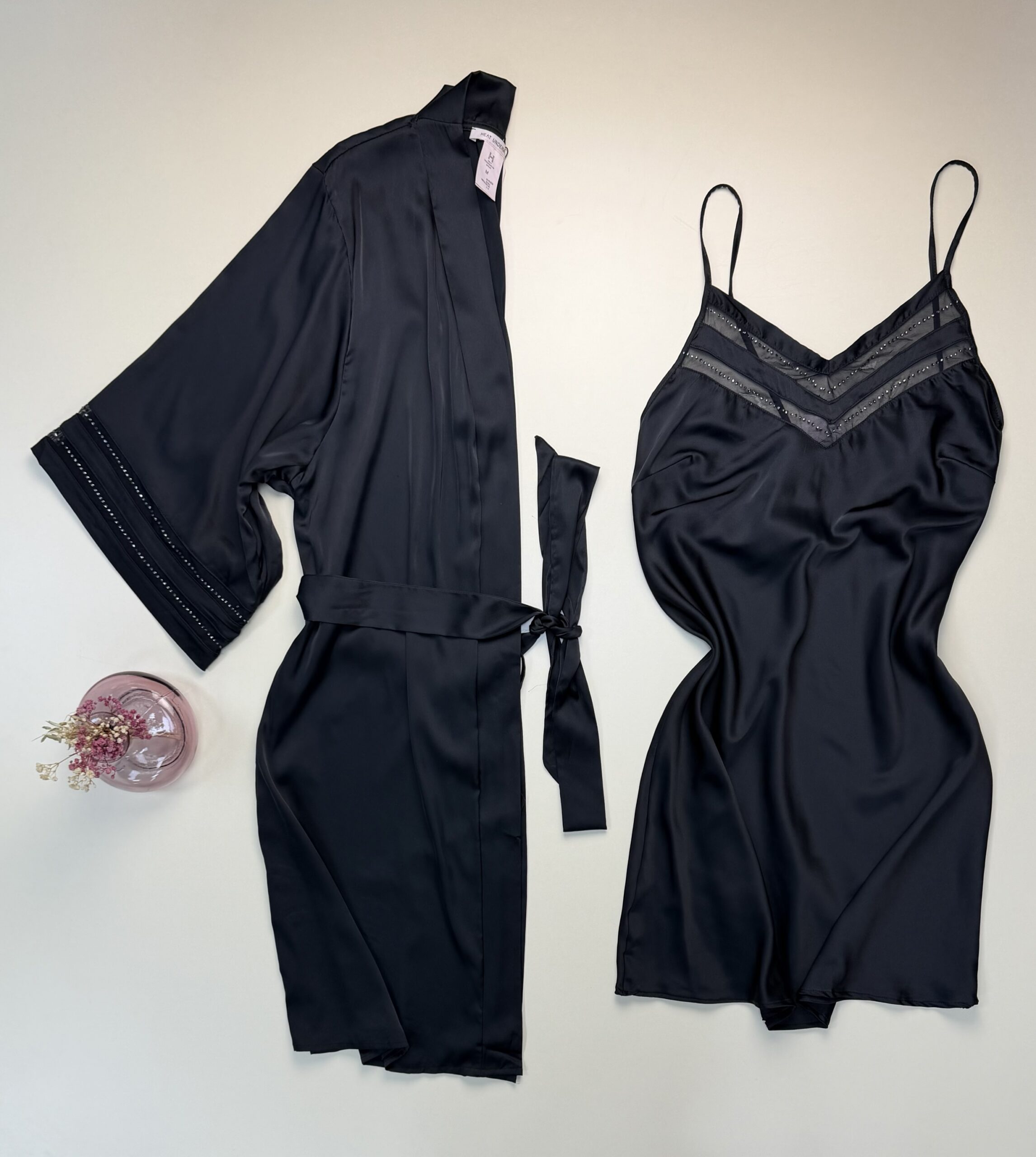 Ensemble nuisette peignoir en satin " Noir "