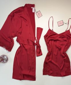 Nuisette peignoir long en satin " Rouge "