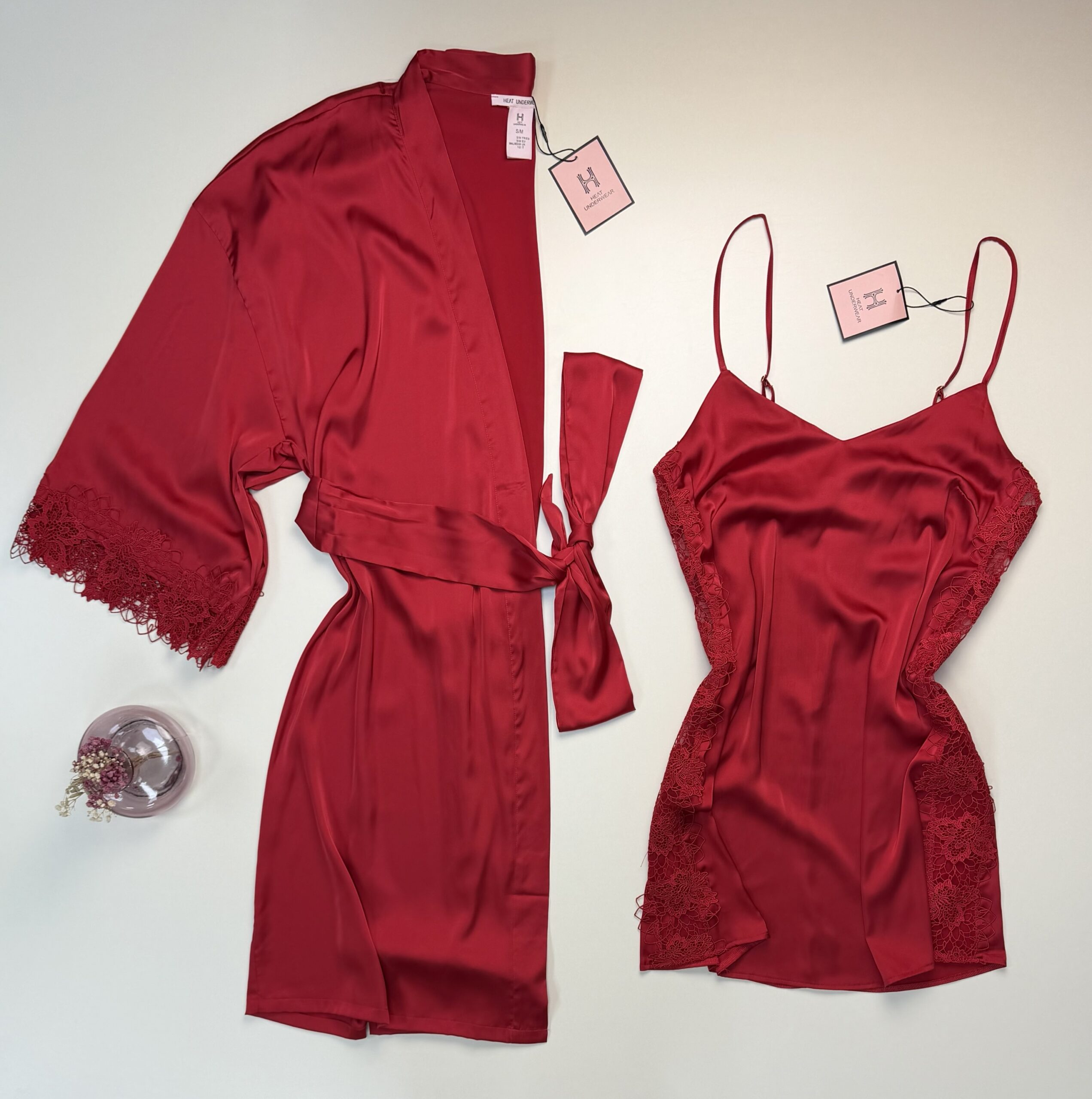 Nuisette peignoir long en satin " Rouge "