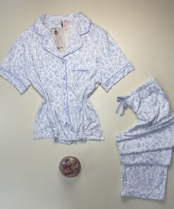 Alternative view of Pyjama boutonnée haut demi manche -H- " Léopard bleu "