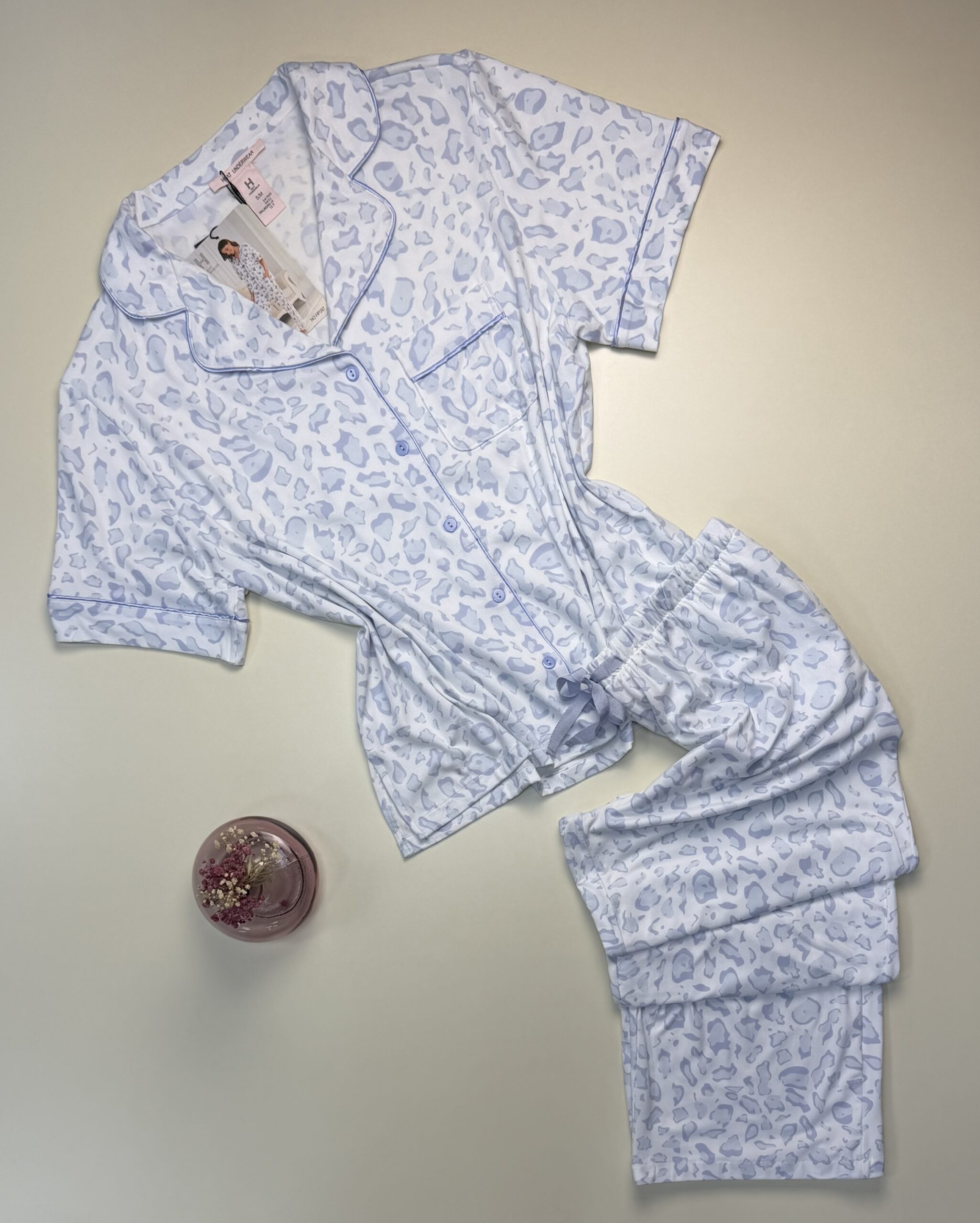 Pyjama boutonnée haut demi manche -H- " Léopard bleu "