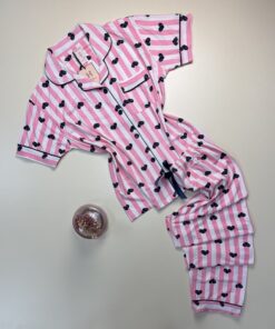 Pyjama boutonné haut demi manche H " Rose coeur à rayures "