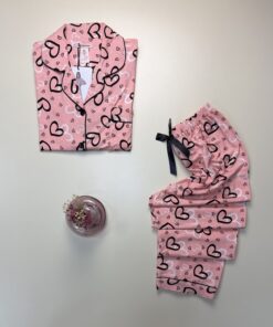 Alternative view of Pyjama boutonné haut demi manche H " Saumon coeur noir "