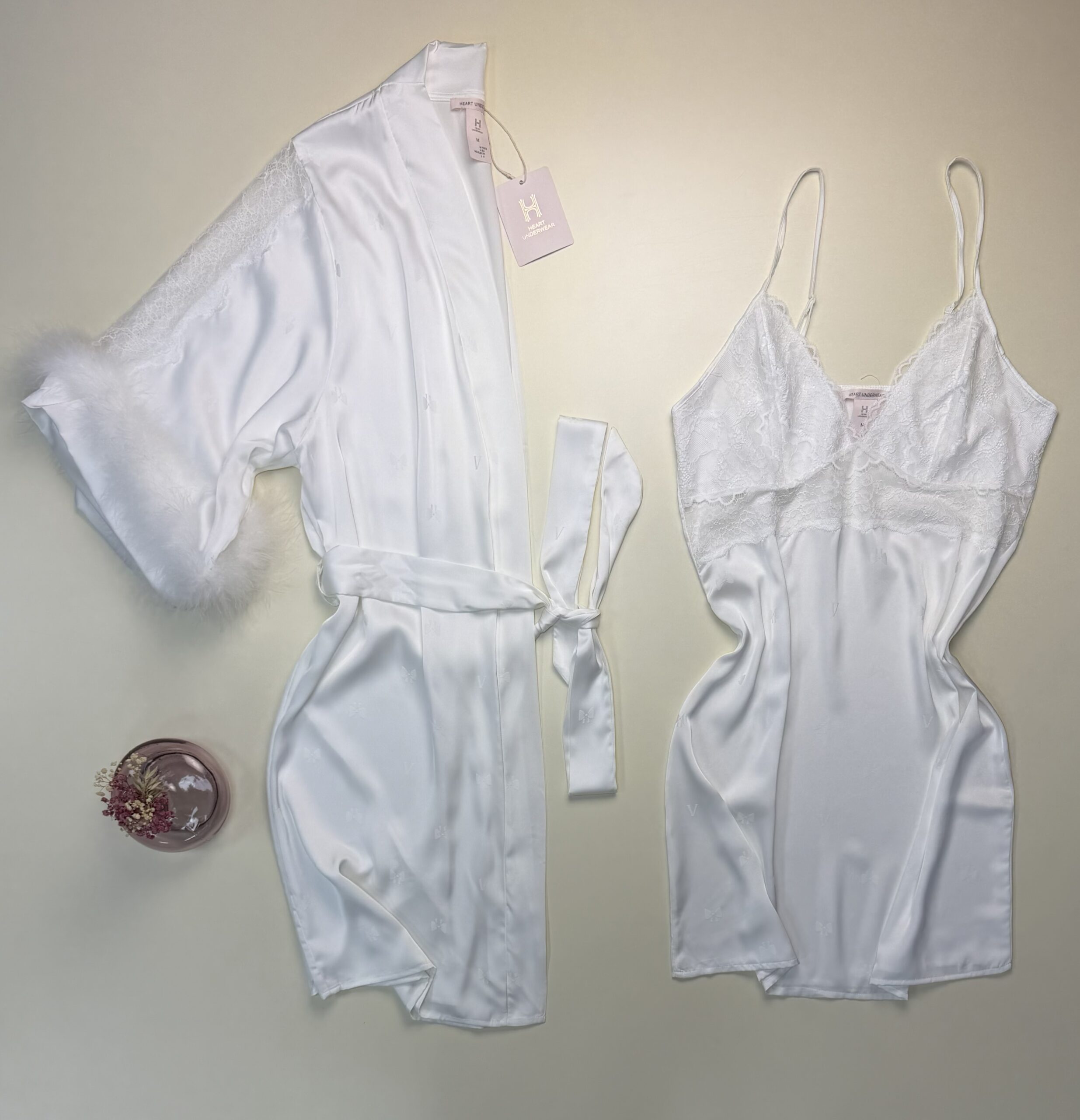 Ensemble nuisette peignoir en satin " Blanc "