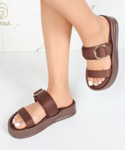 Alternative view of Mule - Brown -