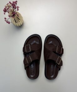 Alternative view of Mule - Brown -