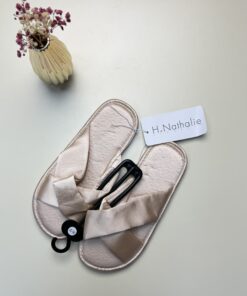 Pantoufle croisé en satin " Beige "