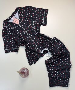 Pyjama boutonnée haut demi manche -H- " Noir coeur "