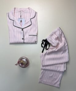 Alternative view of Pyjama boutonnée en satin -H- " Rose "