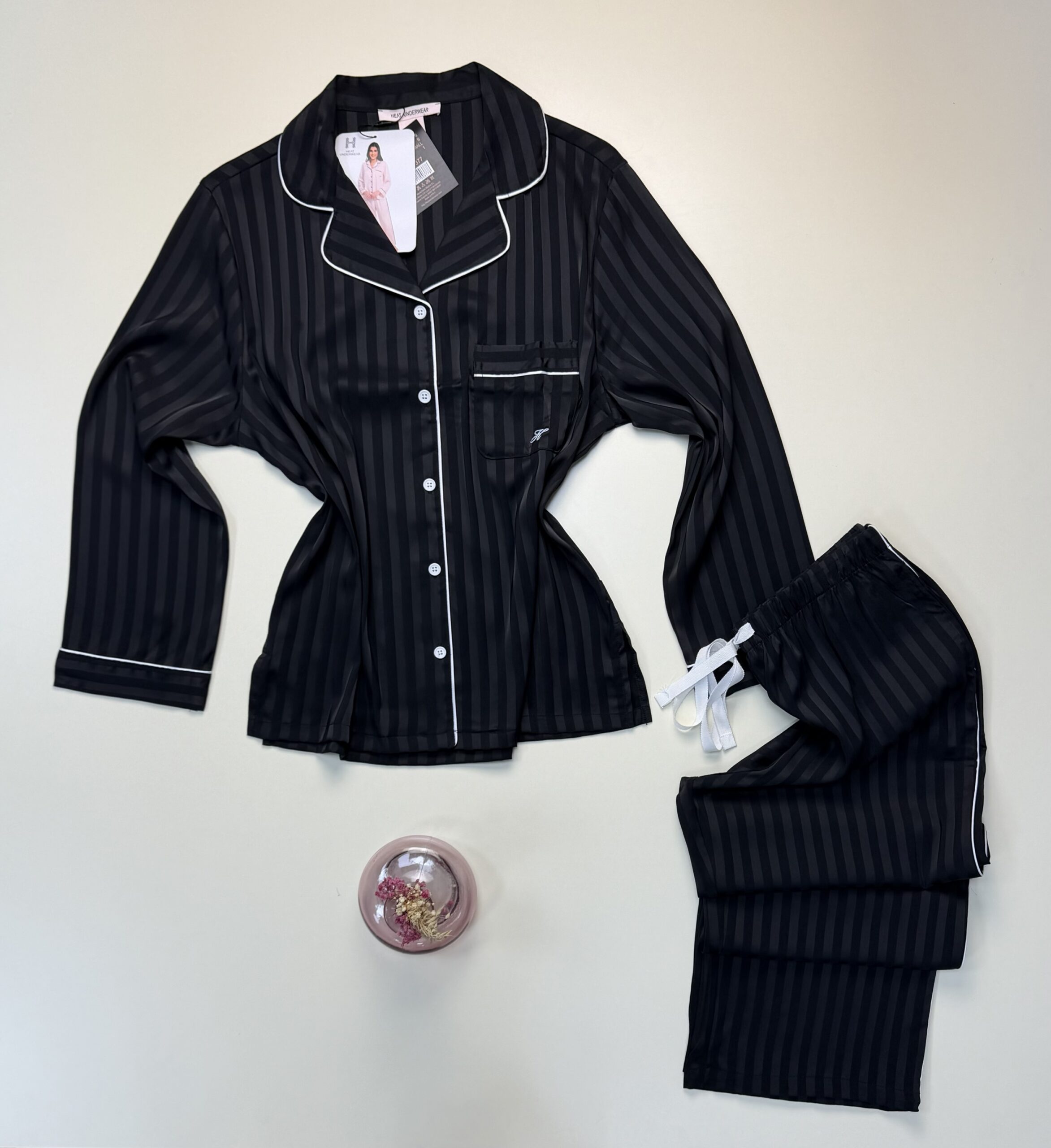 Pyjama boutonnée en satin -H- " Noir " – Image 3