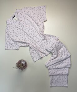 Pyjama boutonné pantalon demi manche " Rose à rayures "